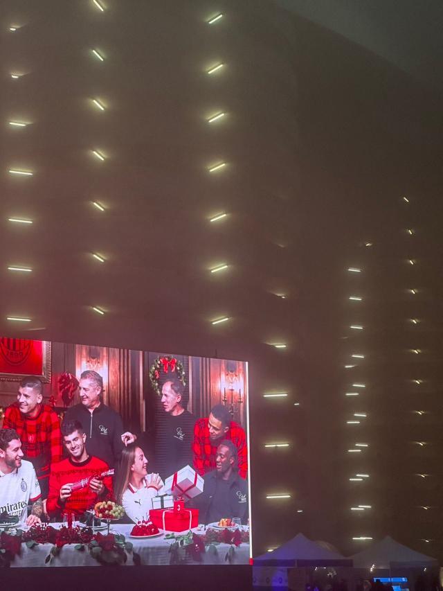 飞翔的荷兰人梅开二度！米兰拨开迷雾找回信心